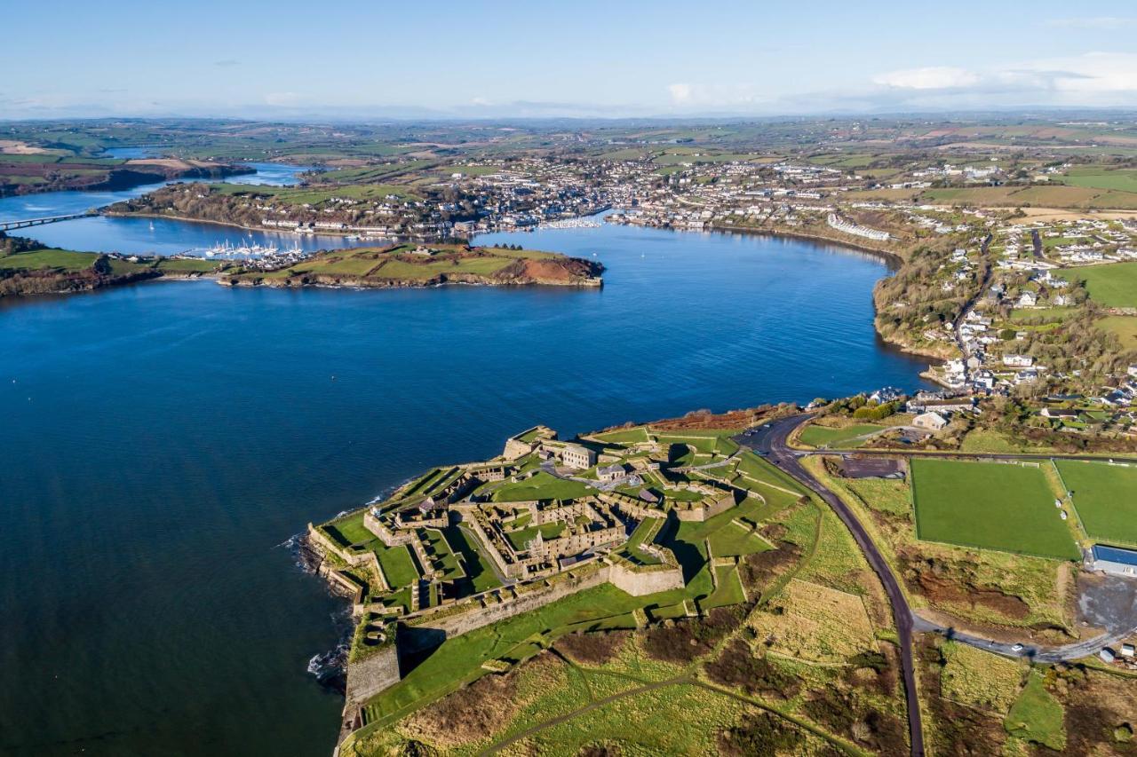 Four Winds,Kinsale Town,Exquisite Holiday Homes,Sleeps 26 Exteriör bild