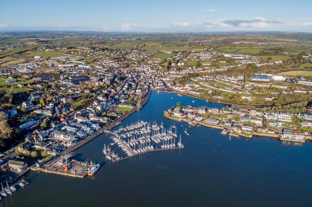 Four Winds,Kinsale Town,Exquisite Holiday Homes,Sleeps 26 Exteriör bild